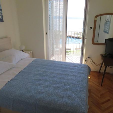 Casa Rosada Hotel Podgora Kamer foto