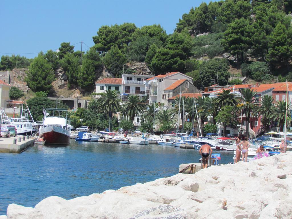Casa Rosada Hotel Podgora Buitenkant foto