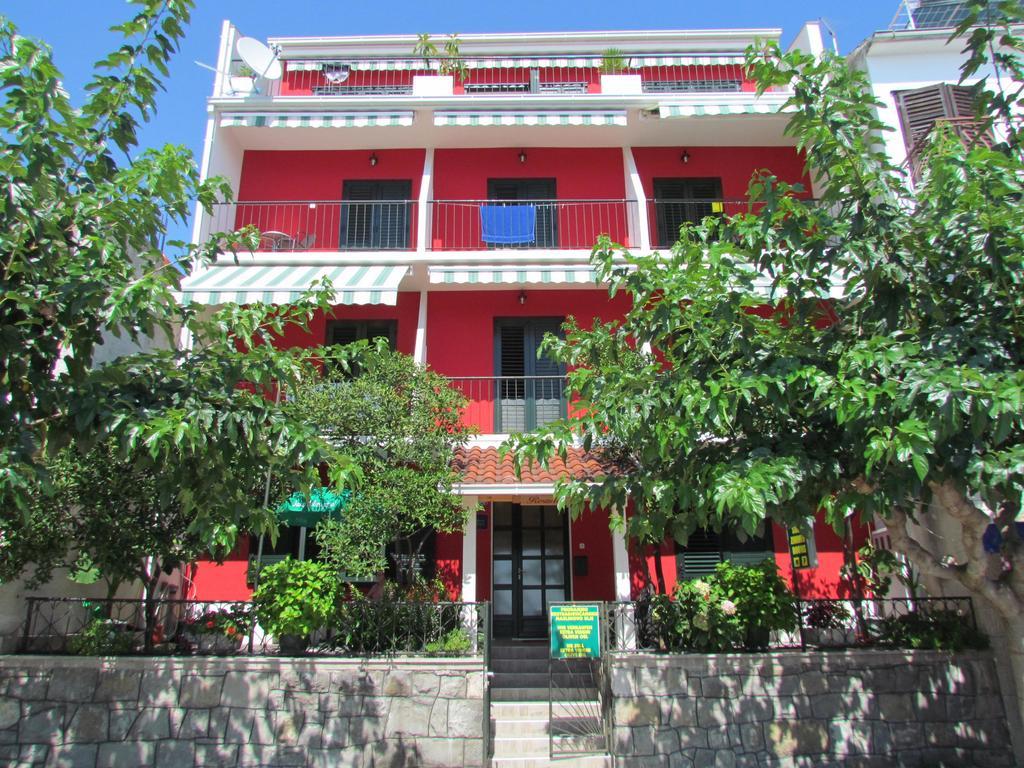 Casa Rosada Hotel Podgora Buitenkant foto