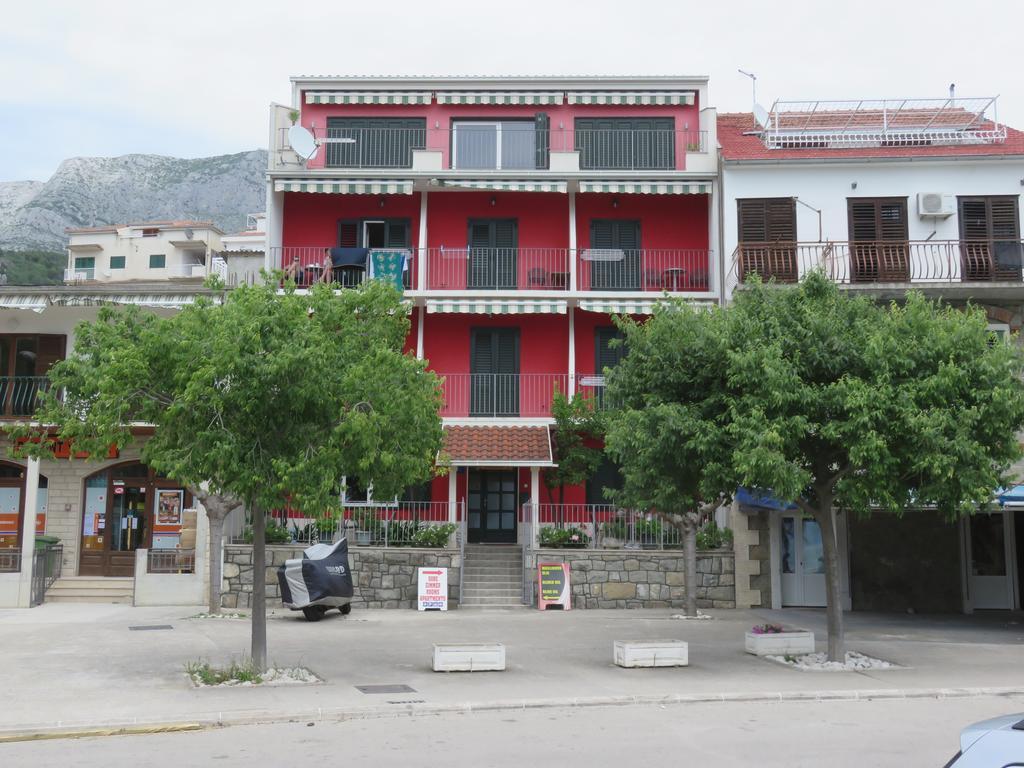 Casa Rosada Hotel Podgora Buitenkant foto
