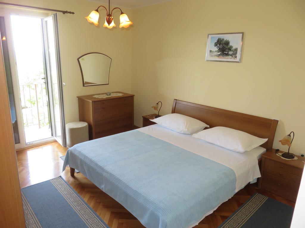 Casa Rosada Hotel Podgora Buitenkant foto