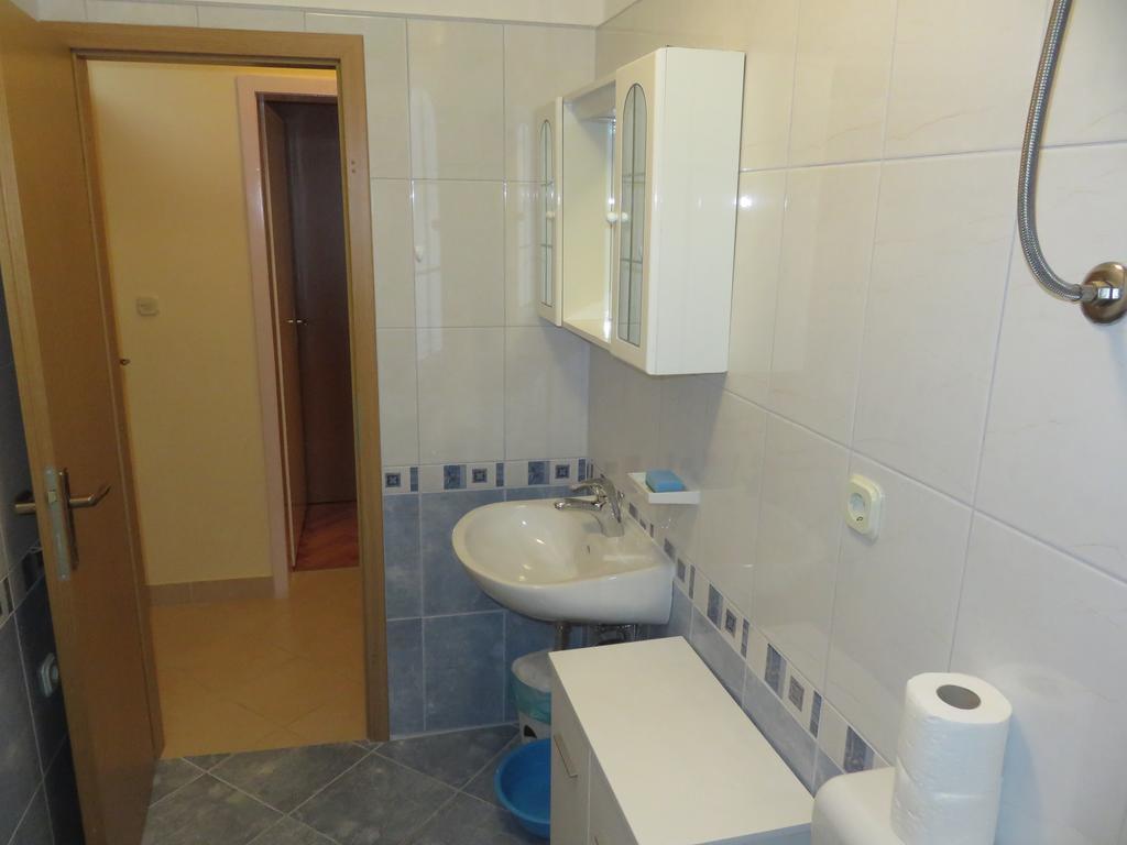 Casa Rosada Hotel Podgora Buitenkant foto