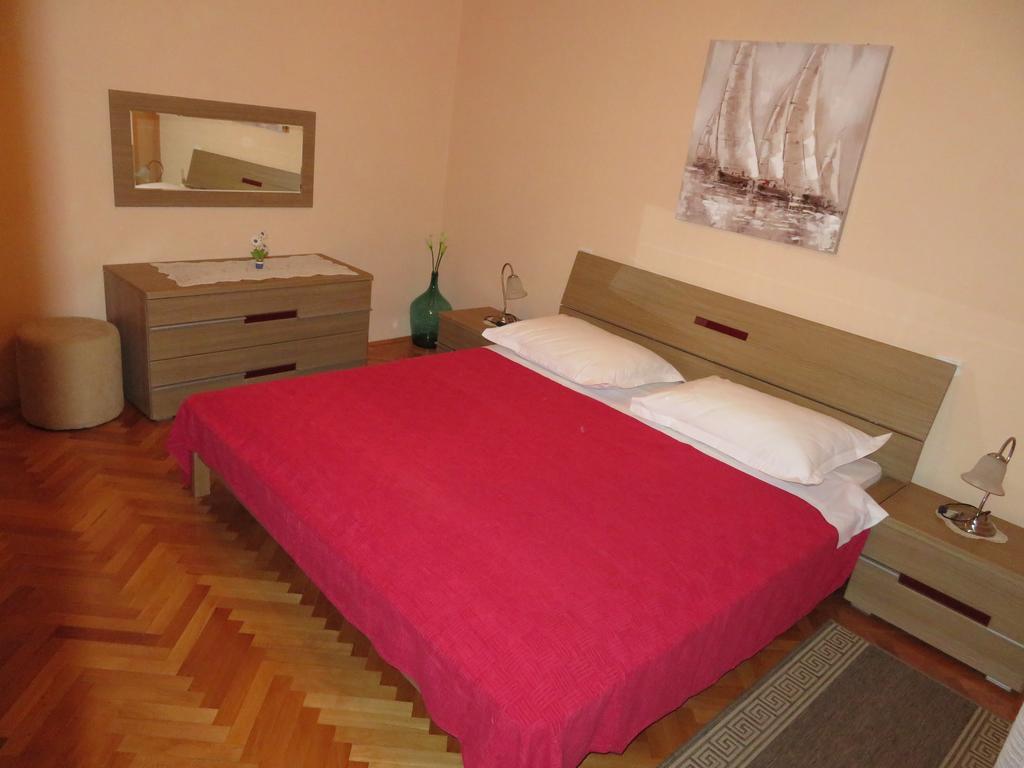 Casa Rosada Hotel Podgora Buitenkant foto