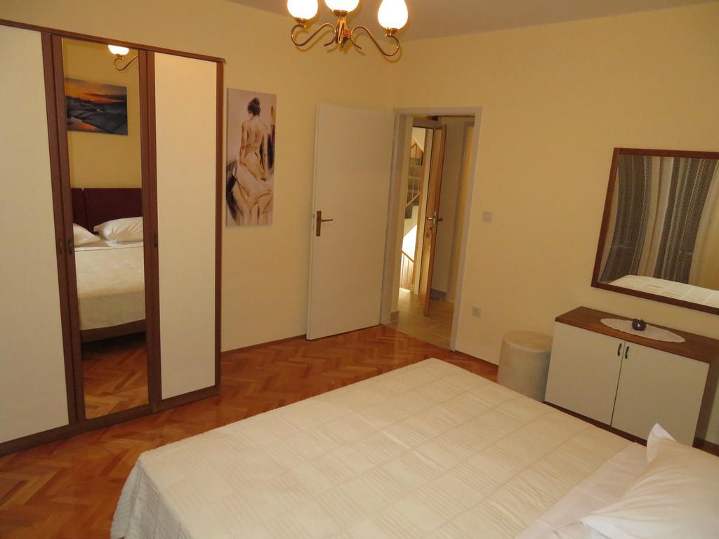 Casa Rosada Hotel Podgora Buitenkant foto