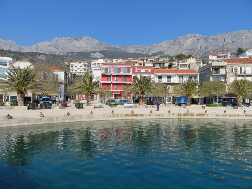 Casa Rosada Hotel Podgora Buitenkant foto